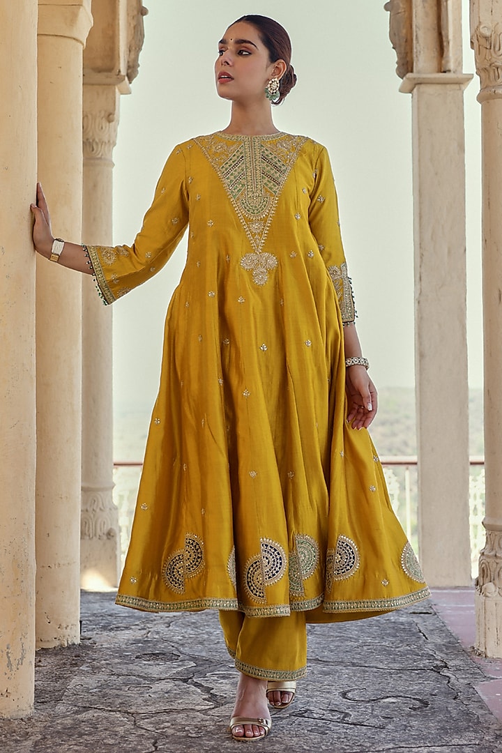Mustard Spun Silk Wedding Anarkali Set by Surbhi Shah at Pernia's Pop Up Shop