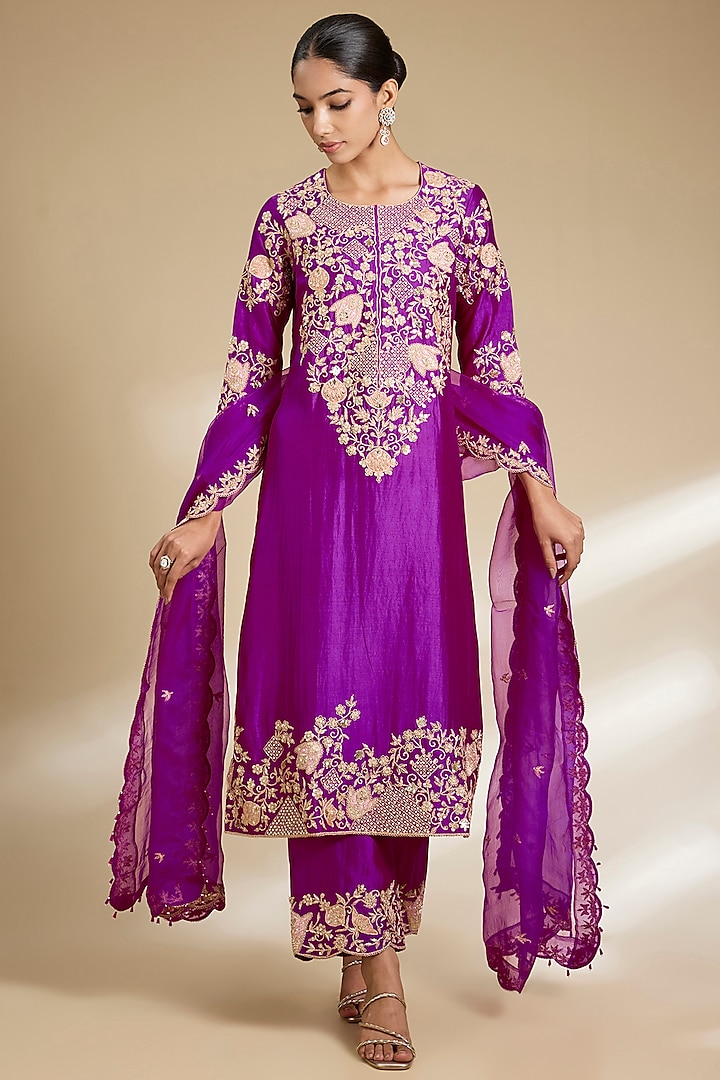 Magenta Spun Silk Zardosi Embroidered Kurta Set by SURBHI SHAH at Pernia's Pop Up Shop
