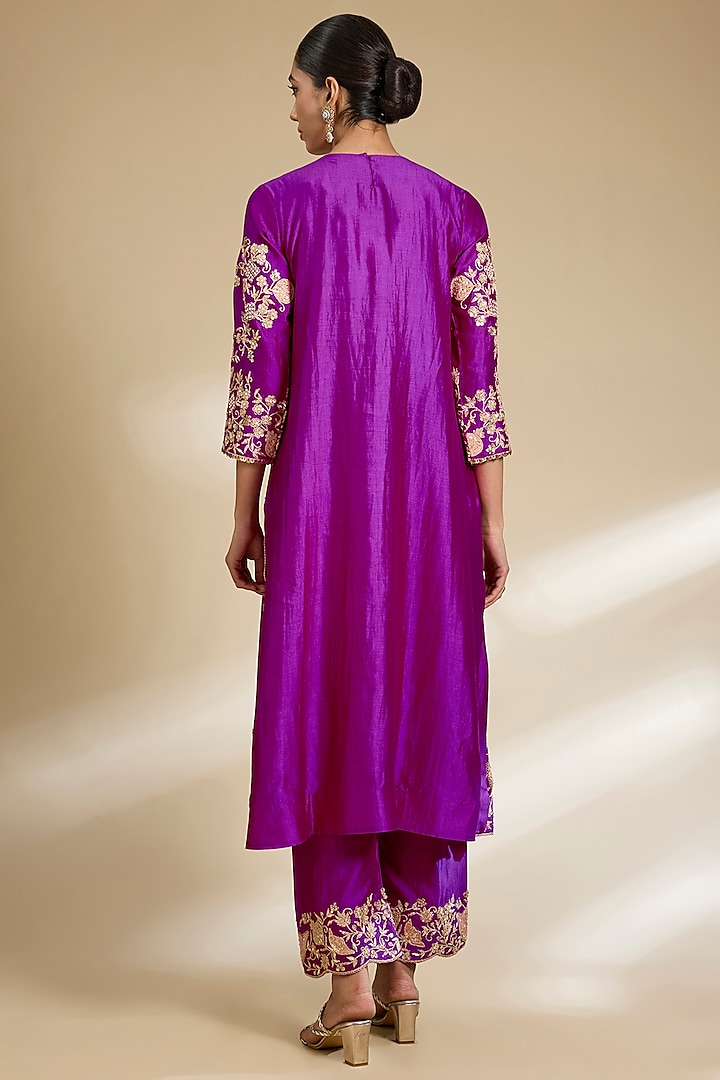 Magenta Spun Silk Zardosi Embroidered Kurta Set by SURBHI SHAH at Pernia's Pop Up Shop