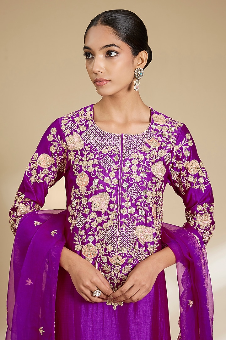 Magenta Spun Silk Zardosi Embroidered Kurta Set by SURBHI SHAH at Pernia's Pop Up Shop