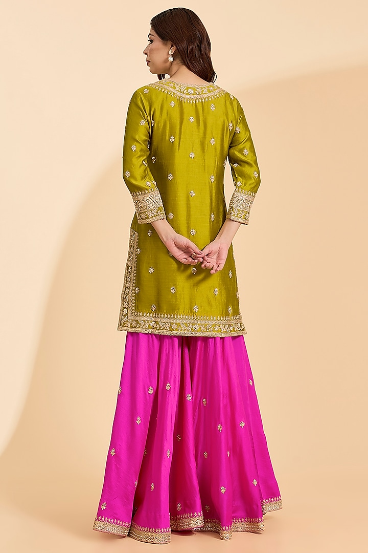 Dark Parrot Green Spun Silk Gota Cheed Work Kurta Set by Surbhi Shah at Pernia's Pop Up Shop