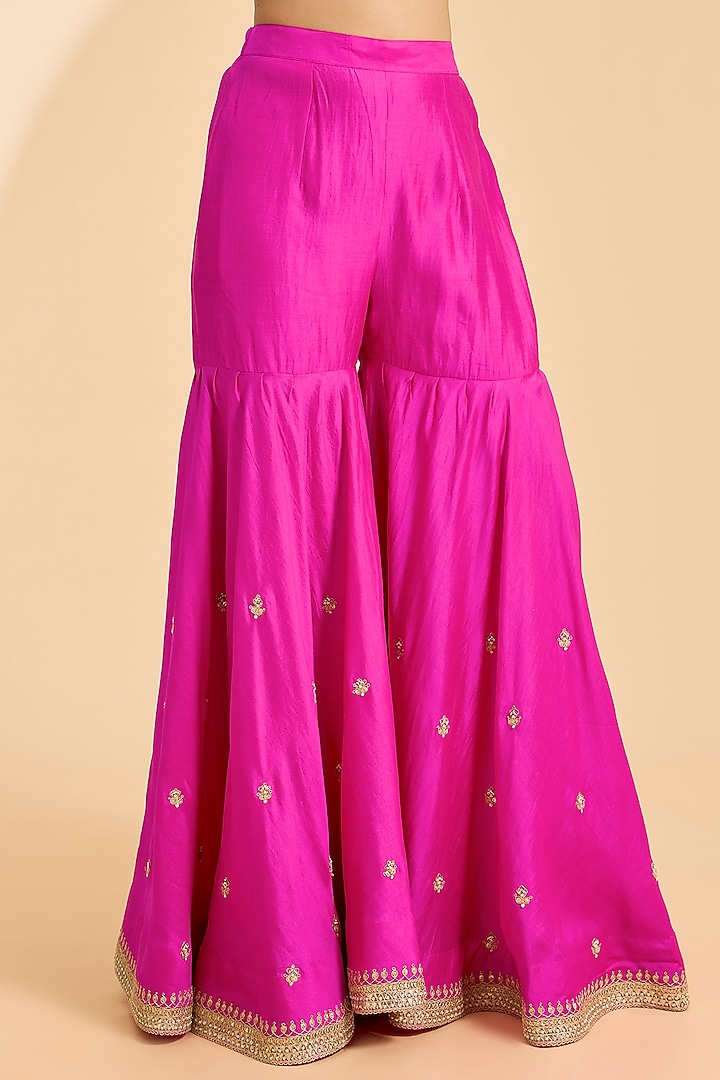 Dark Parrot Green Spun Silk Gota Cheed Work Kurta Set by Surbhi Shah at Pernia's Pop Up Shop