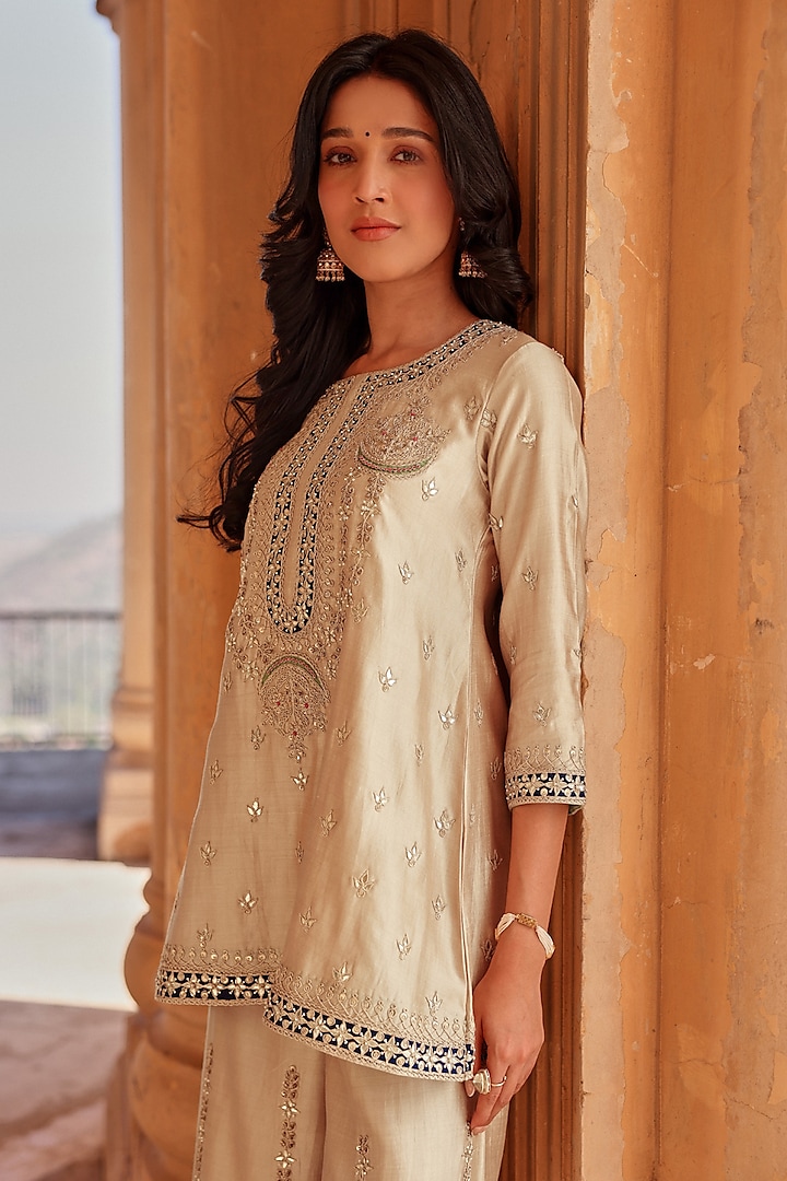 Champagne Spun Silk Marori Work Kurta Set by SURBHI SHAH at Pernia's Pop Up Shop