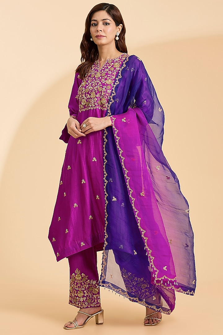 Magenta Spun Silk Zardosi Work Kurta Set by Surbhi Shah at Pernia's Pop Up Shop