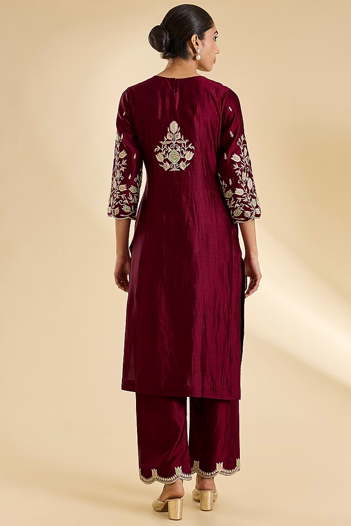 Maroon Spun Silk Zardosi Work Kurta Set by SURBHI SHAH at Pernia's Pop Up Shop