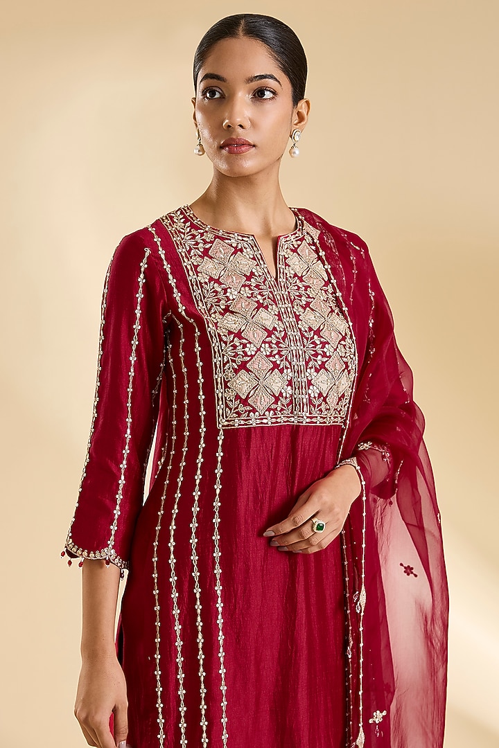 Maroon Spun Silk Gota & Marori Work Kurta Set by SURBHI SHAH at Pernia's Pop Up Shop