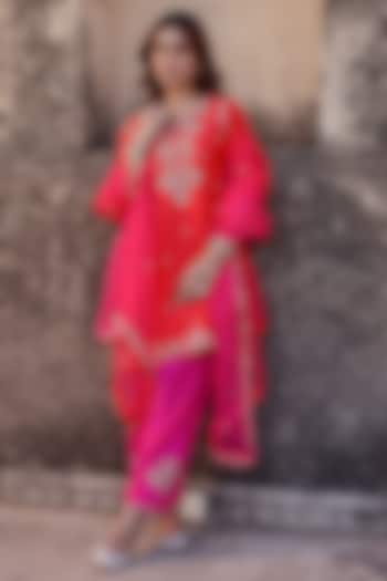 Sunset Orange Spun Silk Sequins Work Kurta Set by SURBHI SHAH at Pernia's Pop Up Shop