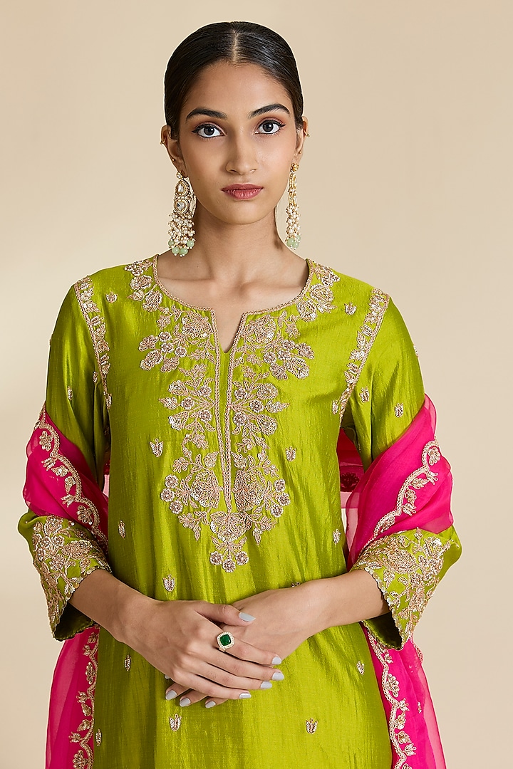 Parrot Green Spun Marori & Sequins Work Kurta Set by SURBHI SHAH at Pernia's Pop Up Shop