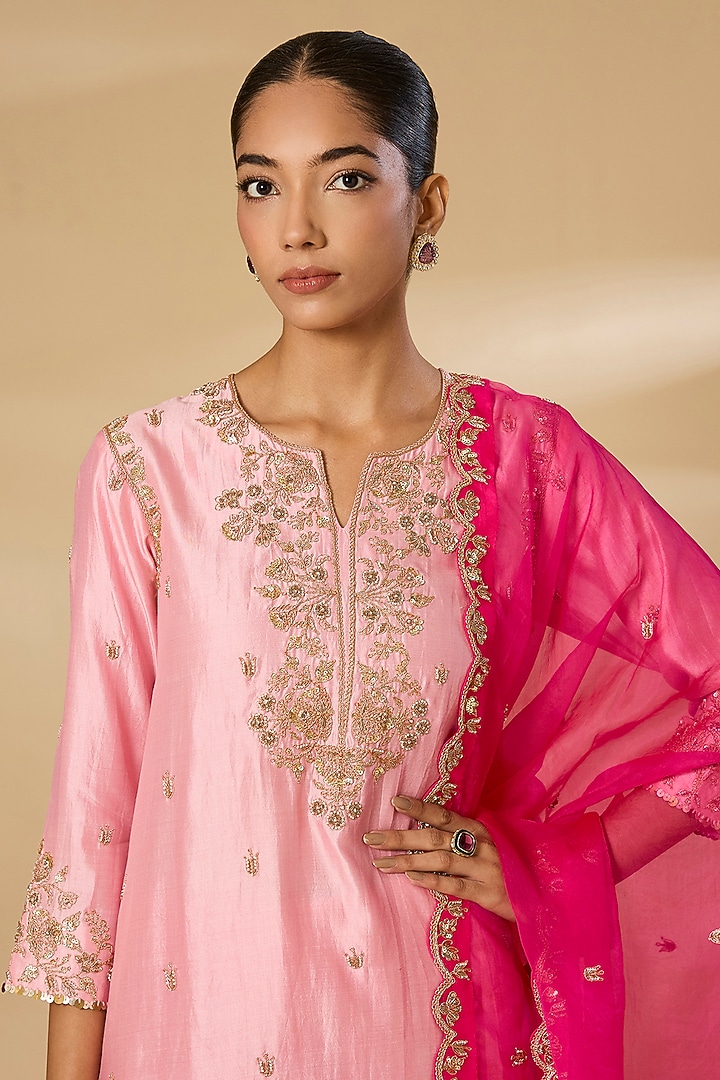 Powder Pink Spun Silk Sequin Work Kurta Set by SURBHI SHAH at Pernia's Pop Up Shop
