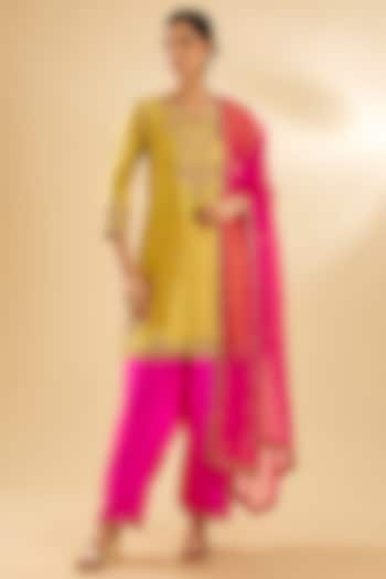 Powder Yellow Spun Silk & Pure Silk Sequin Work Kurta Set by SURBHI SHAH at Pernia's Pop Up Shop