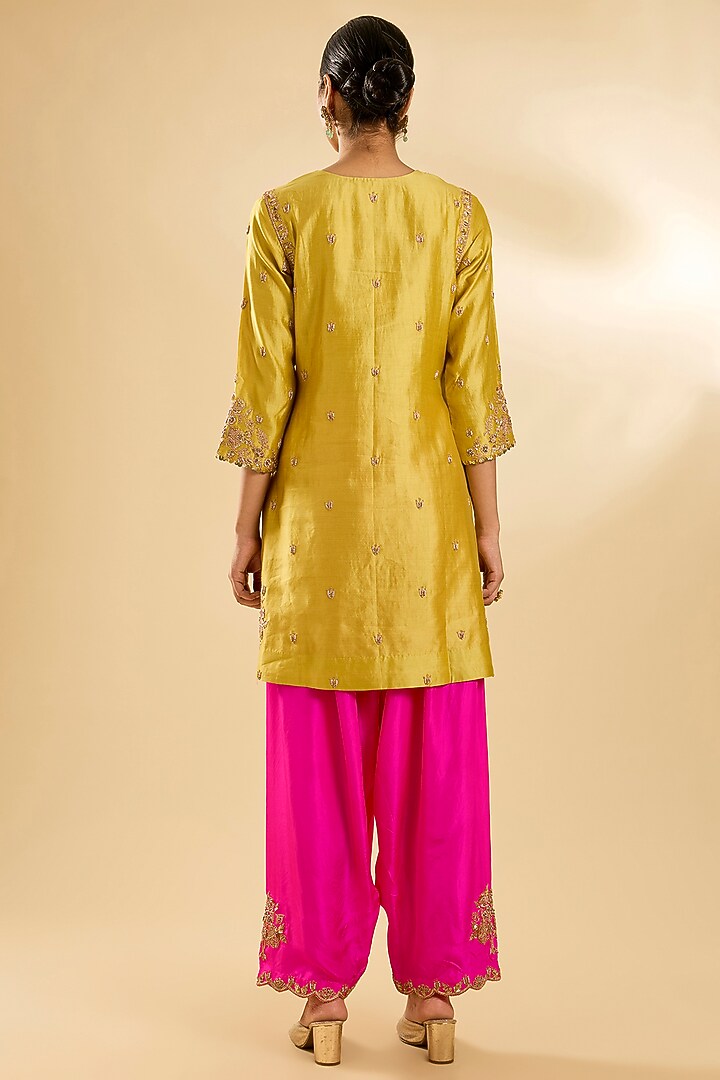 Powder Yellow Spun Silk & Pure Silk Sequin Work Kurta Set by SURBHI SHAH at Pernia's Pop Up Shop