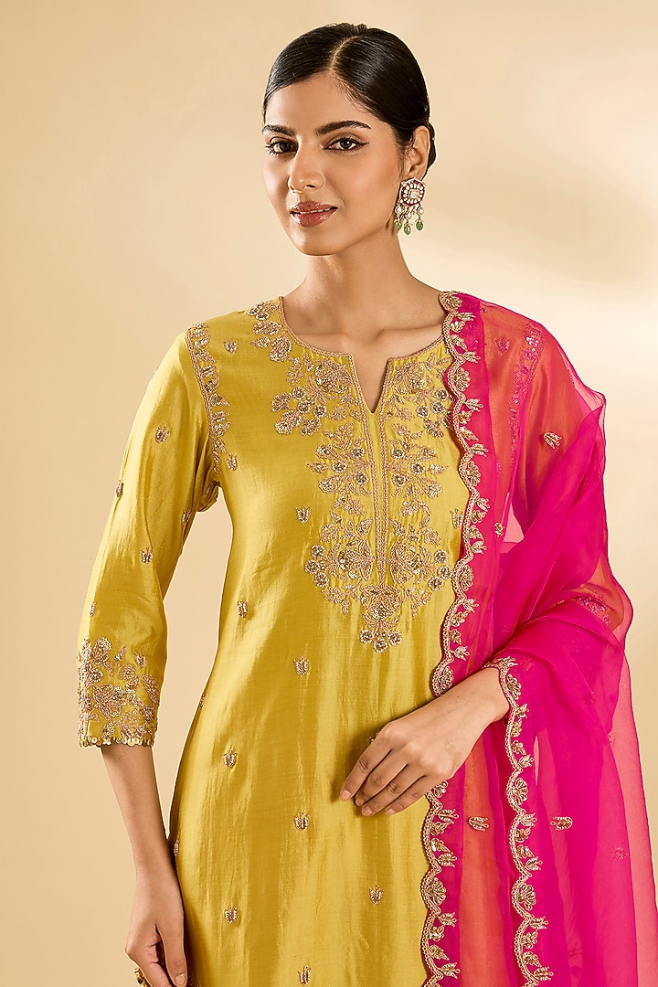 Powder Yellow Spun Silk & Pure Silk Sequin Work Kurta Set by SURBHI SHAH at Pernia's Pop Up Shop