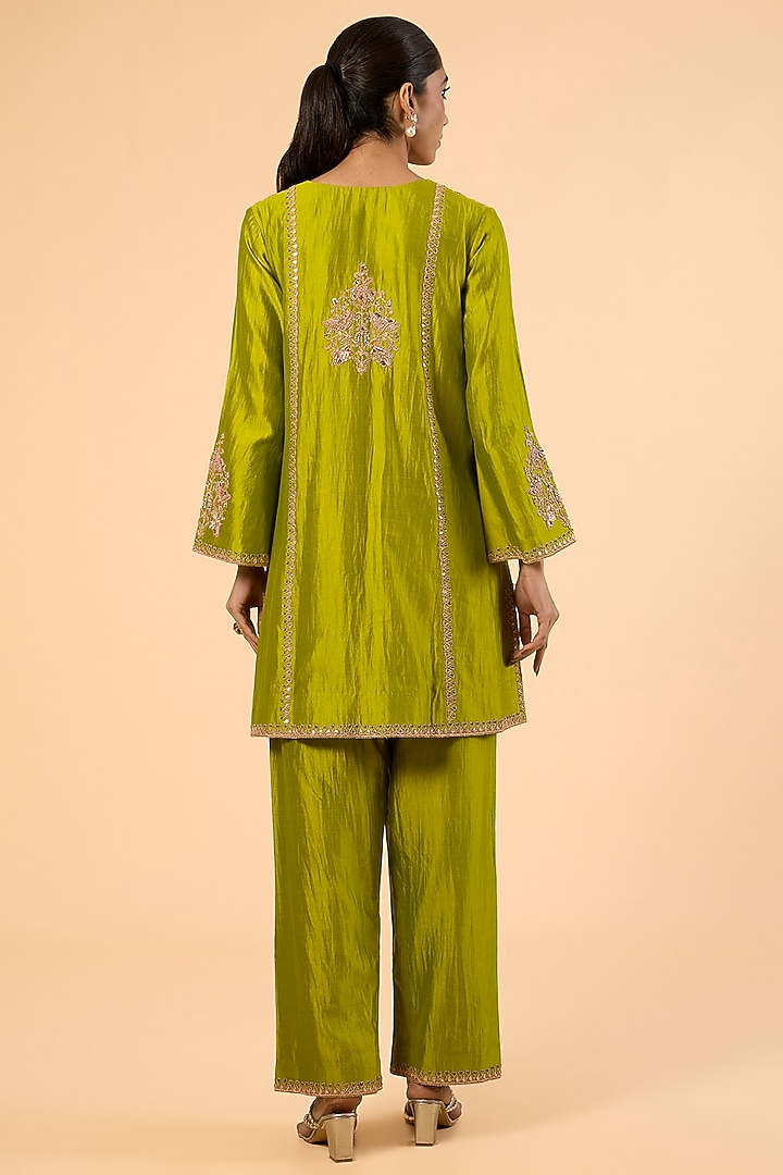 Parrot Green Spun Silk Marori & Sequin Work Kurta Set by SURBHI SHAH at Pernia's Pop Up Shop