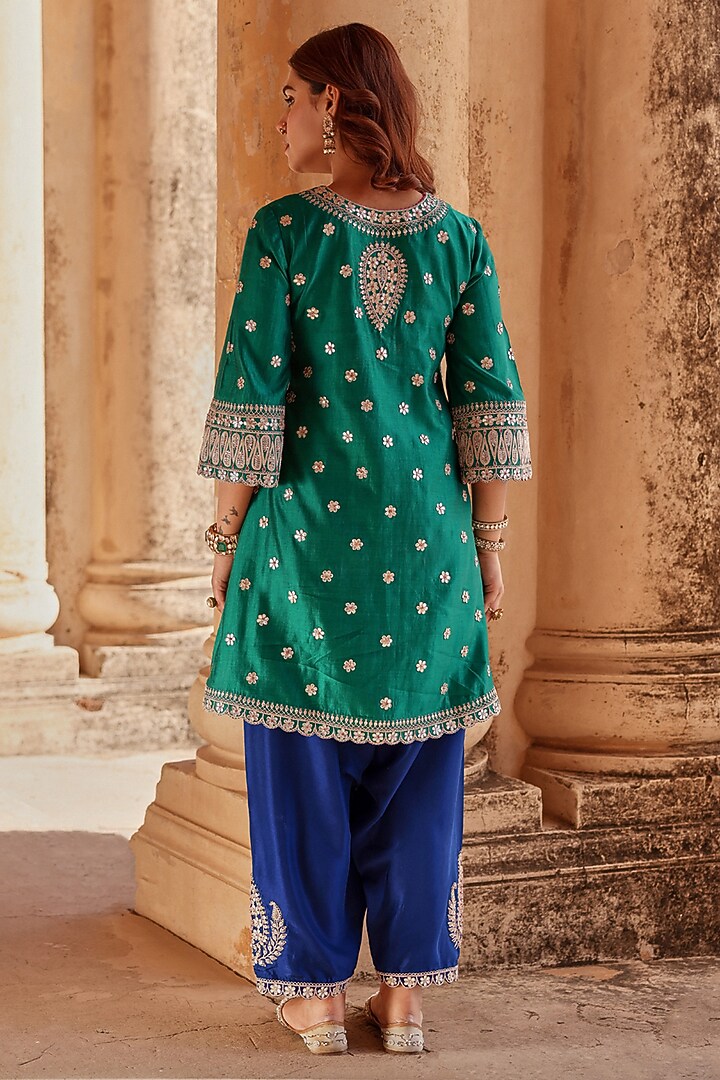 Emerald Green Spun Silk Marori Work Kurta Set by Surbhi Shah at Pernia's Pop Up Shop
