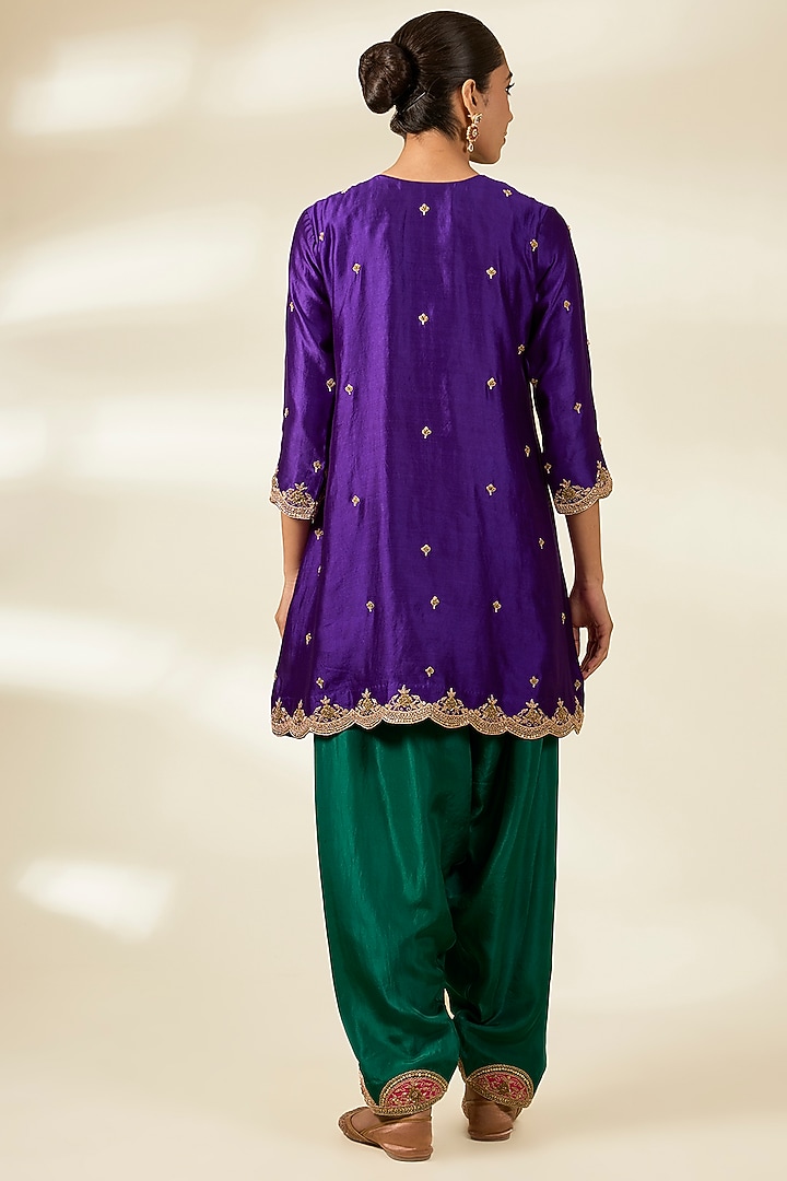 Purple Spun Silk Zardosi Work Kurta Set by Surbhi Shah at Pernia's Pop Up Shop
