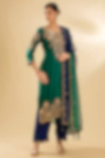 Emerald Green Spun Silk Sequin Work Kurta Set by SURBHI SHAH at Pernia's Pop Up Shop
