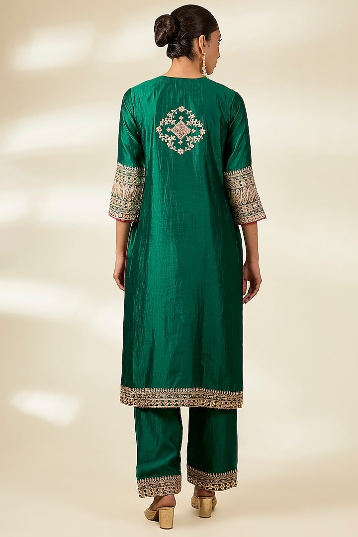 Emerald Green Spun Silk Gota Work Kurta Set by Surbhi Shah at Pernia's Pop Up Shop