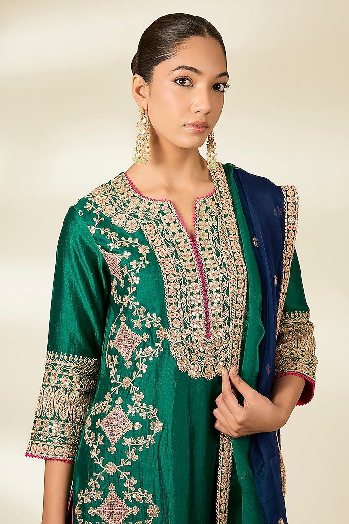 Emerald Green Spun Silk Gota Work Kurta Set by Surbhi Shah at Pernia's Pop Up Shop