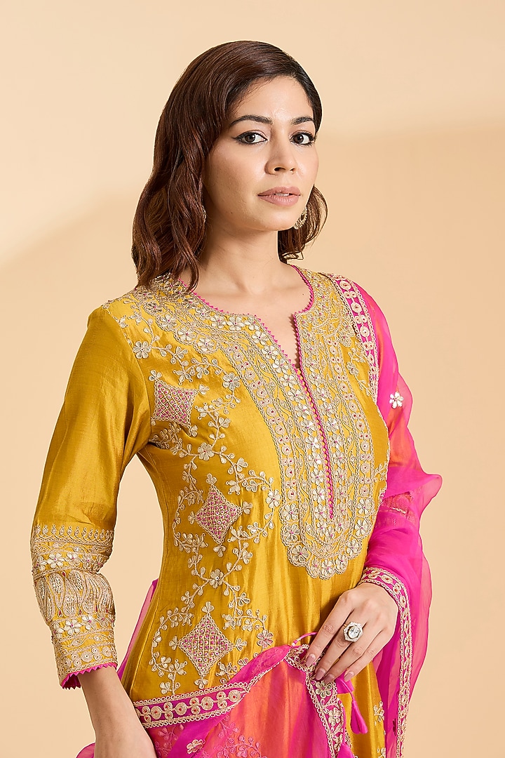 Yellow Spun Silk Gota & Marori Work Kurta Set by Surbhi Shah at Pernia's Pop Up Shop
