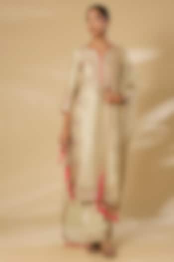 Pearl White Spun Silk Marori Work Kurta Set by SURBHI SHAH at Pernia's Pop Up Shop