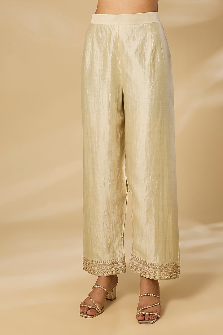 Pearl White Spun Silk Marori Work Kurta Set by SURBHI SHAH at Pernia's Pop Up Shop