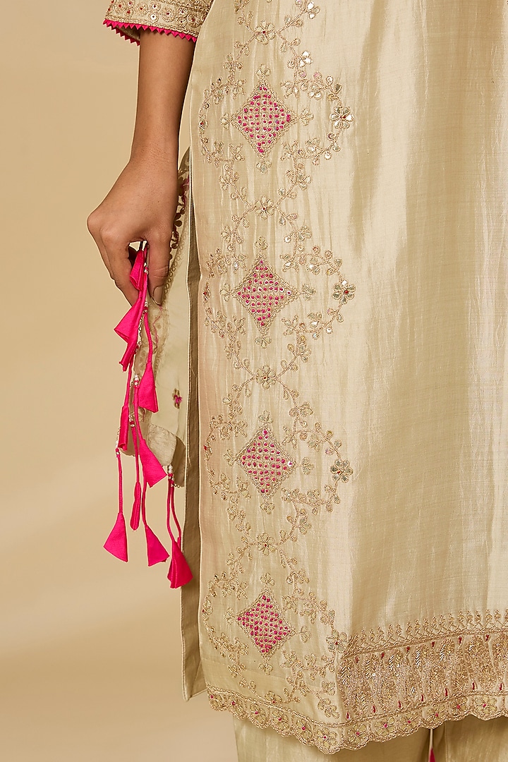 Pearl White Spun Silk Marori Work Kurta Set by SURBHI SHAH at Pernia's Pop Up Shop