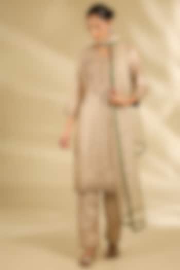 Pearl White Spun Silk Marori Work Kurta Set by SURBHI SHAH at Pernia's Pop Up Shop