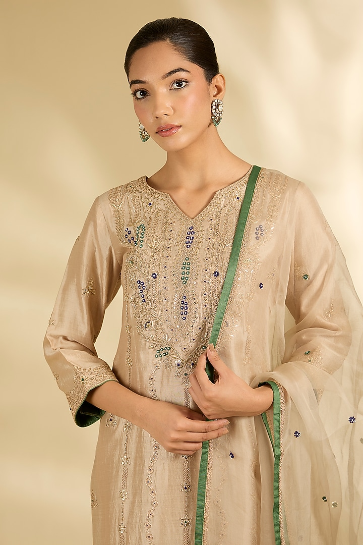 Pearl White Spun Silk Marori Work Kurta Set by SURBHI SHAH at Pernia's Pop Up Shop