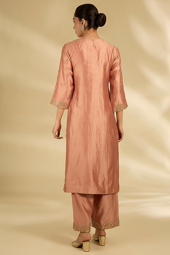 Old Rose Spun Silk Mirror Work Kurta Set by SURBHI SHAH at Pernia's Pop Up Shop