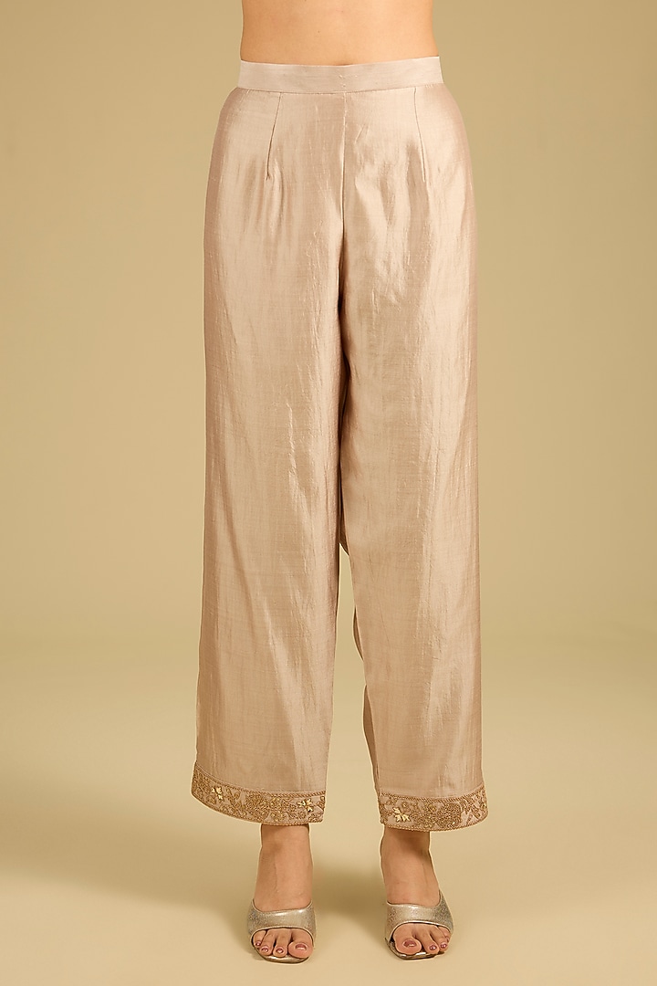 Pearl White Spun Silk Mirror Work Kurta Set by SURBHI SHAH at Pernia's Pop Up Shop