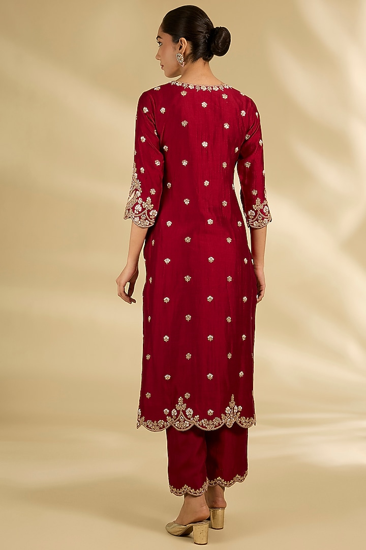 Maroon Spun Silk Pearl Work Kurta Set by SURBHI SHAH at Pernia's Pop Up Shop
