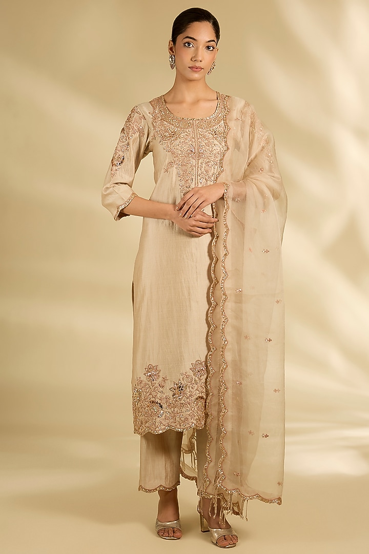 Pearl White Spun Silk Sequins Work Kurta Set by SURBHI SHAH at Pernia's Pop Up Shop