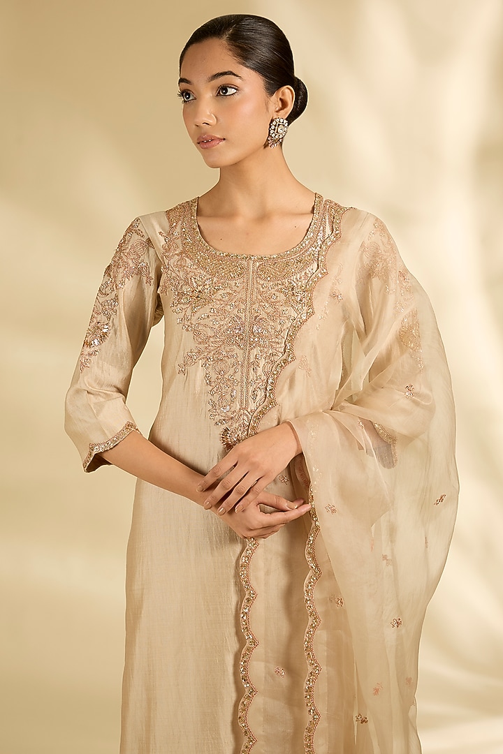 Pearl White Spun Silk Sequins Work Kurta Set by SURBHI SHAH at Pernia's Pop Up Shop