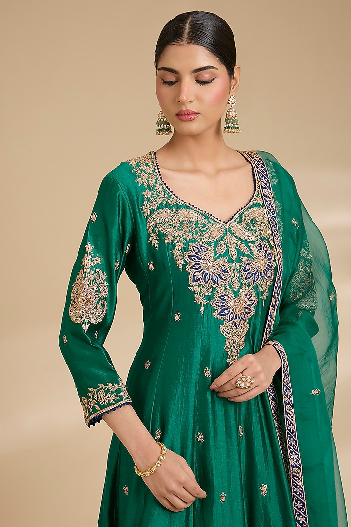 Emerald Green Spun Silk Marori Work Bridal Anarkali Set by Surbhi Shah at Pernia's Pop Up Shop