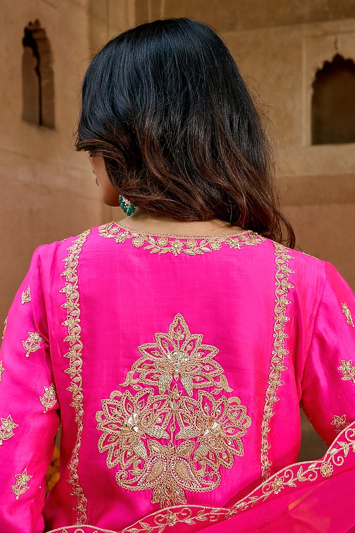 Pink Pure Spun Silk Zardosi Work Kurta Set by SURBHI SHAH at Pernia's Pop Up Shop