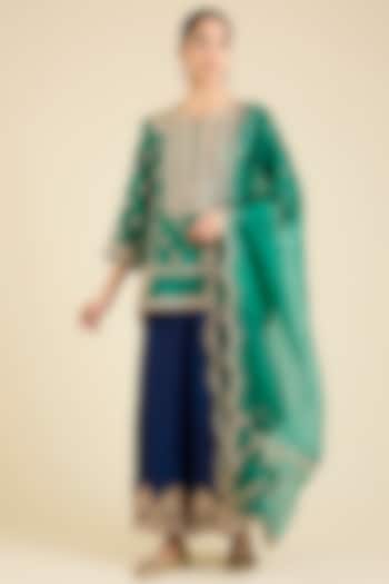 Emerald Green Spun Silk Embroidered Kurta Set by SURBHI SHAH at Pernia's Pop Up Shop