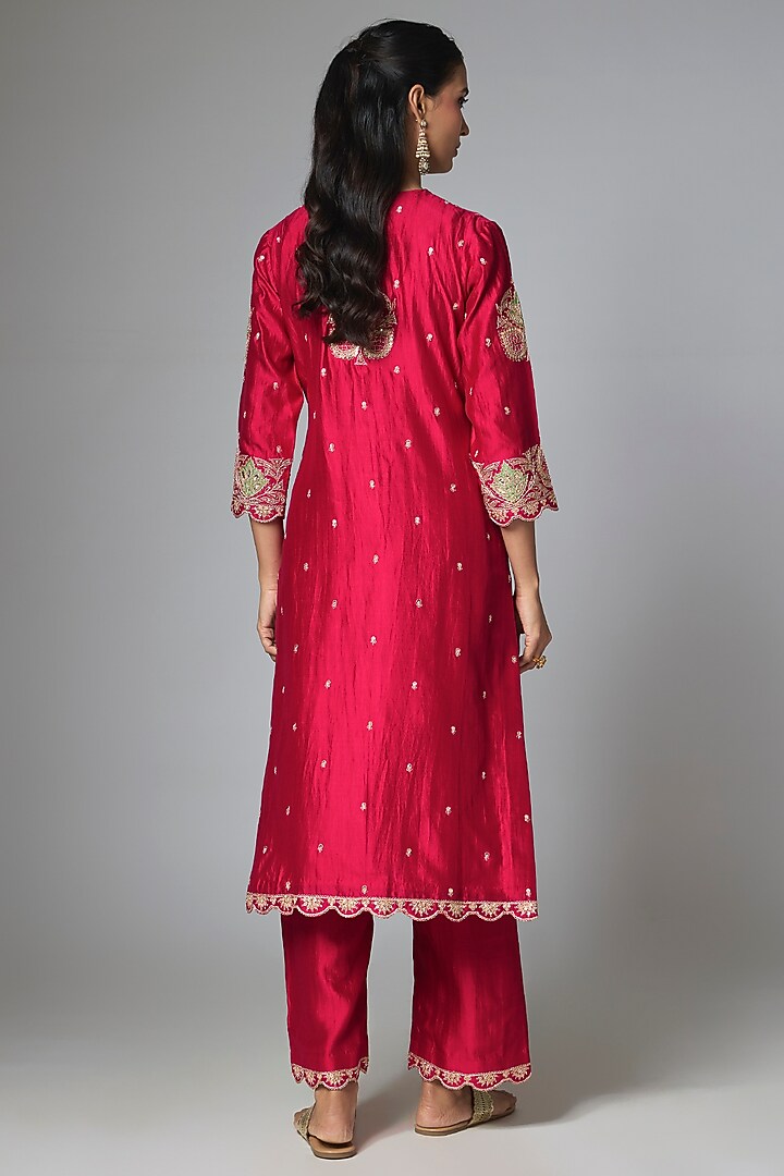 Maroon Spun Silk Kurta Set by SURBHI SHAH at Pernia's Pop Up Shop