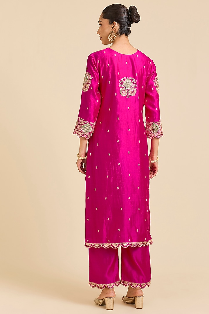 Maroon Spun Silk Marori Embroidered Kurta Set by SURBHI SHAH at Pernia's Pop Up Shop
