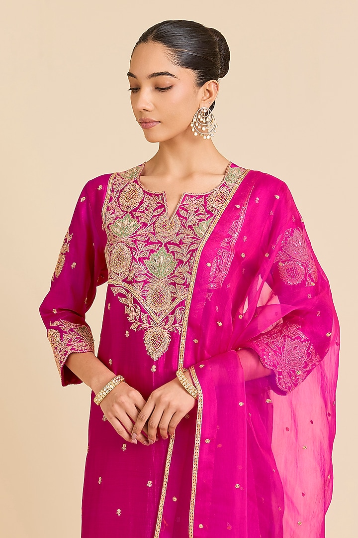 Maroon Spun Silk Marori Embroidered Kurta Set by SURBHI SHAH at Pernia's Pop Up Shop