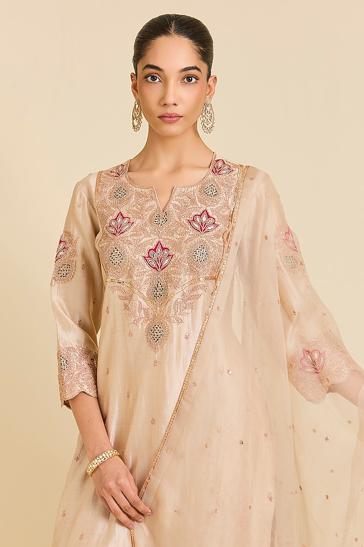 Champagne Spun Silk Marori Embroidered Kurta Set by SURBHI SHAH at Pernia's Pop Up Shop
