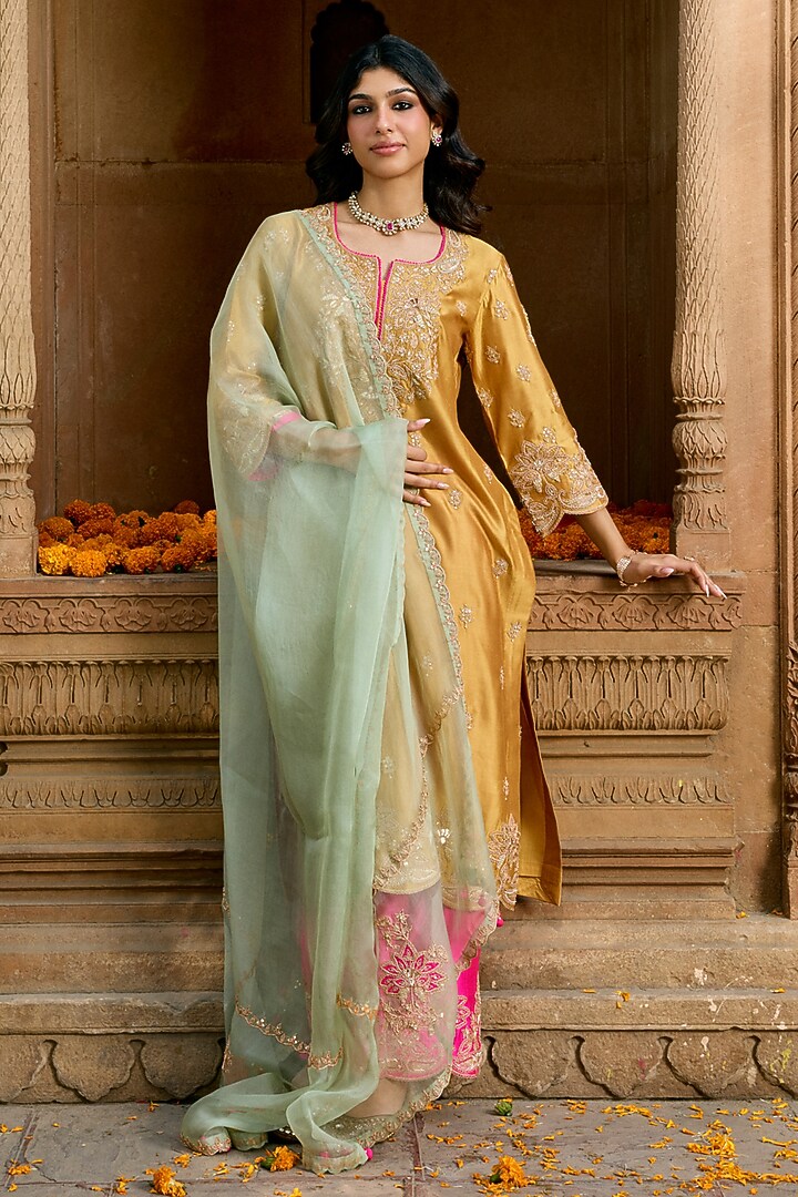 Sunheri Yellow Pure Spun Silk Zardosi Work Kurta Set by SURBHI SHAH at Pernia's Pop Up Shop