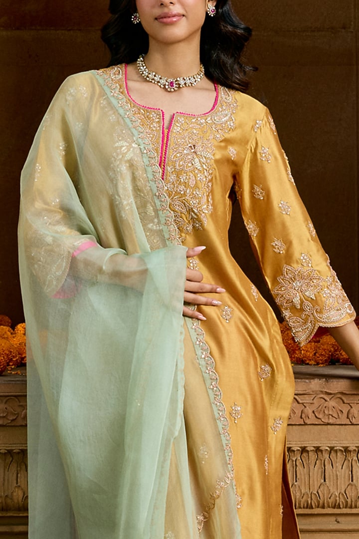 Sunheri Yellow Pure Spun Silk Zardosi Work Kurta Set by SURBHI SHAH at Pernia's Pop Up Shop