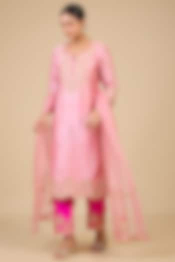Rose Gold Spun Silk Marori & Patch Work Kurta Set by Surbhi Shah at Pernia's Pop Up Shop