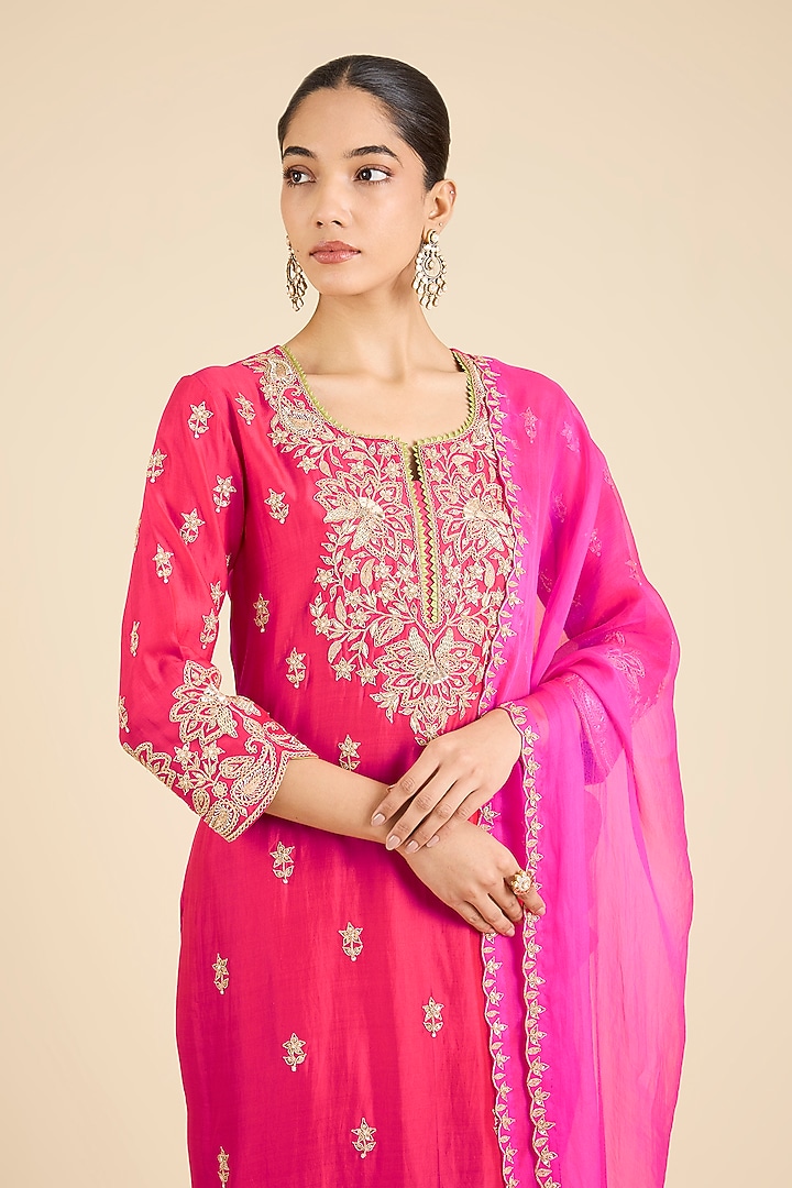 Strawberry Red Spun Silk Embroidered Kurta Set by SURBHI SHAH at Pernia's Pop Up Shop