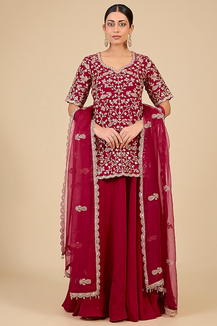 Maroon Spun Silk Skirt Set by Surbhi Shah at Pernia's Pop Up Shop
