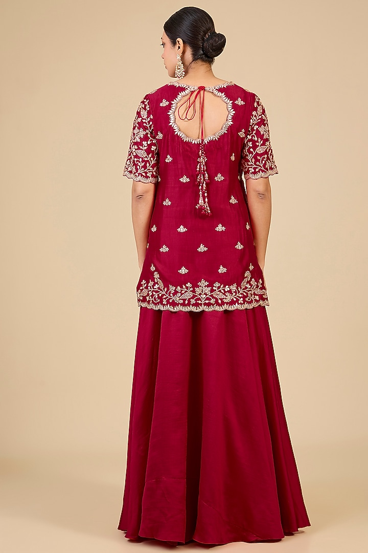 Maroon Spun Silk Skirt Set by Surbhi Shah at Pernia's Pop Up Shop