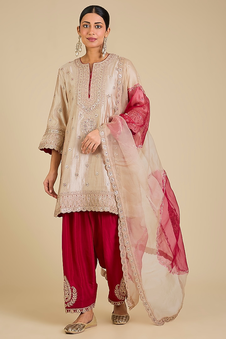 Champagne Spun Silk Gota Work Kurta Set by SURBHI SHAH at Pernia's Pop Up Shop