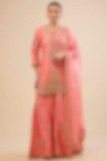 Coral Peach Spun Silk Mukaish Work Kurta Set by Surbhi Shah at Pernia's Pop Up Shop