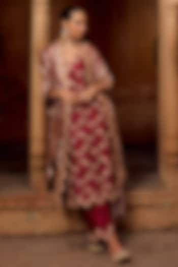 Berry Magenta Pure Spun Silk Marori Work Kurta Set by SURBHI SHAH at Pernia's Pop Up Shop