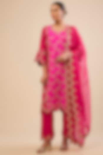 Hot Pink & Red Spun Silk Mukaish Work Kurta Set by Surbhi Shah at Pernia's Pop Up Shop